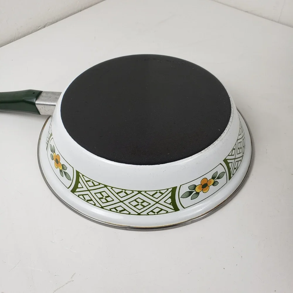 Vintage Enamelware Frying Pan White Green Floral Retro 10 Inch Skillet